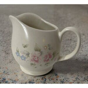 Pfaltzgraff Large Tea Rose  4.75" Pitcher / Gravy Boat Stoneware Discontinued